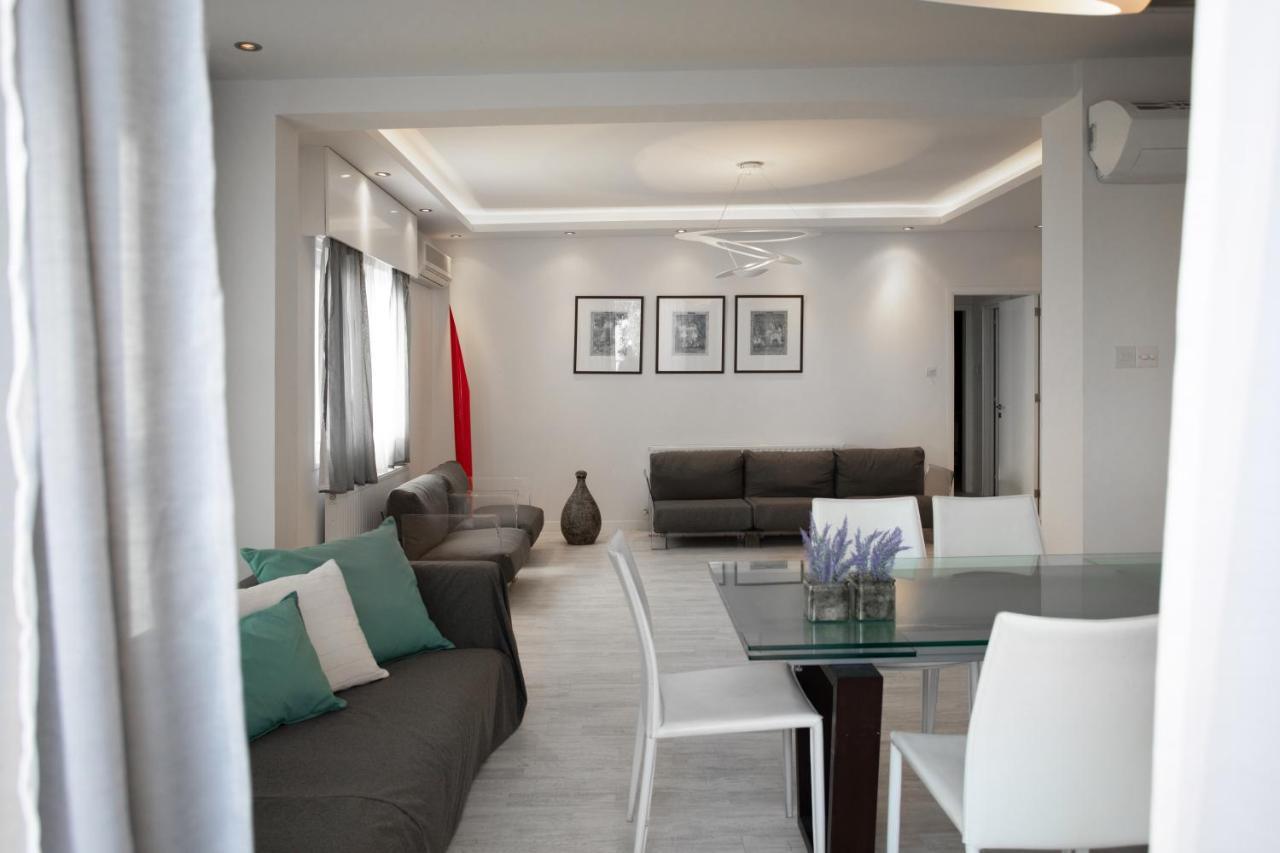 Mayra Seafront Luxury Apartment リマソール エクステリア 写真
